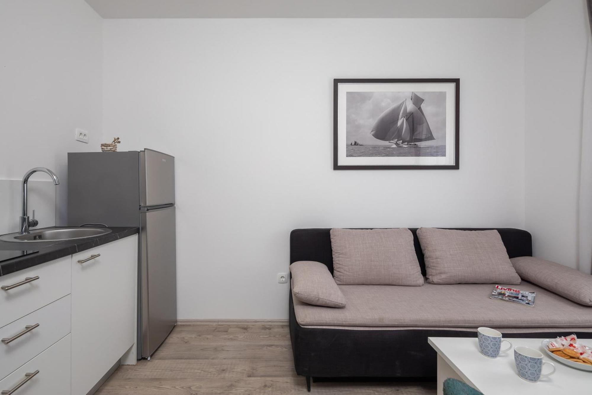 Beachfront Boutique With Free Parking * Makarska