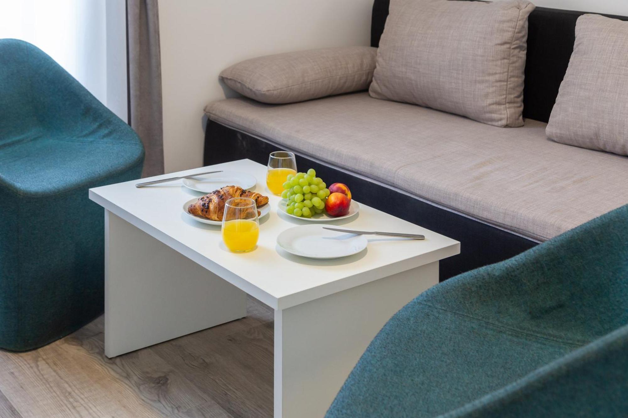 Beachfront Boutique With Free Parking * Makarska