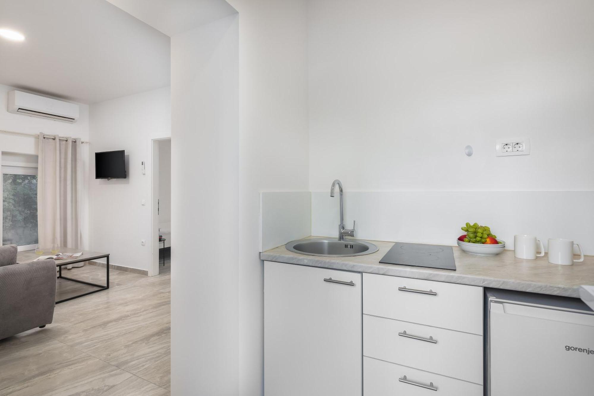 Beachfront Boutique With Free Parking Apartma *